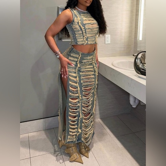 NWT. Ripped Dark Washed Denim Crop Top With Side Slit Long Skirt - Picture 6 of 7